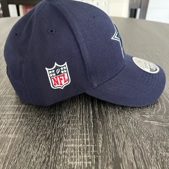 Dallas Cowboys Hat - Picture 2 of 4